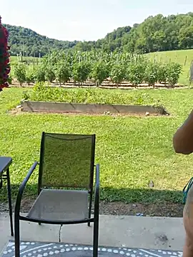 Snapshot of thickfarmtwat chatting on June 24, 2:27 pm thickfarmtwat online show from June 24, 2:27 pm