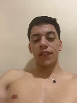 Snapshot of garoto19sex chatting on November 15, 7:16 am garoto19sex online show from November 15, 7:16 am