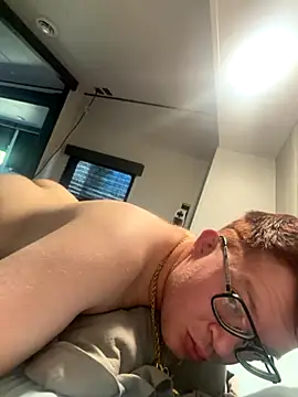 Snapshot of Mr-Red1997 chatting on November 8, 7:12 pm Mr-Red1997 online show from November 8, 7:12 pm