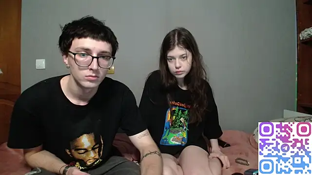 Snapshot of t_files_x chatting on November 14, 3:16 am t files x online show from November 14, 3:16 am