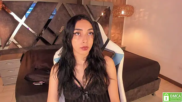 Kiara velvet   online show from May 3, 5:02 am