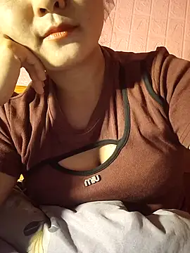 Snapshot of Panda-white chatting on November 10, 2:05 pm Panda-white online show from November 10, 2:05 pm