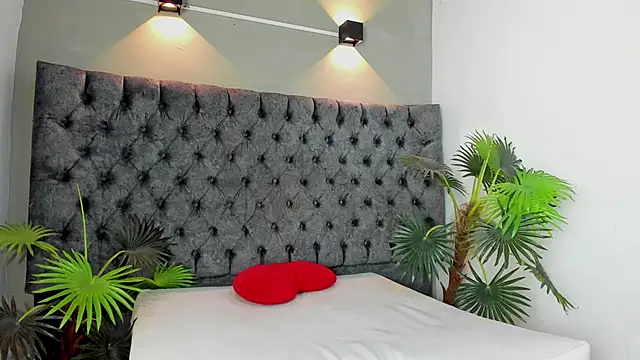 XAVI LEE online show from November 7, 7:36 pm