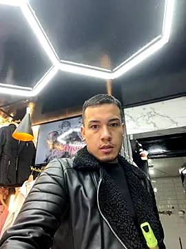 Snapshot of Daniel_Martinz chatting on November 8, 5:45 pm Daniel Martinz online show from November 8, 5:45 pm