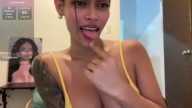 miapasitaa online show from February 7, 2:10 pm