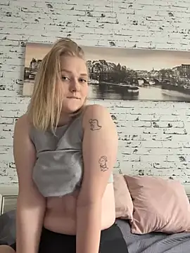 Snapshot of hotgoodgirll chatting on June 16, 4:31 pm hotgoodgirll online show from June 16, 4:31 pm