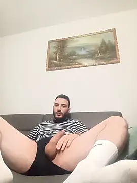 Snapshot of snncdgn chatting on November 11, 3:23 pm snncdgn online show from November 11, 3:23 pm