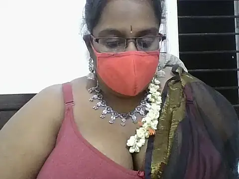 hootypriya online show from February 18, 5:53 pm