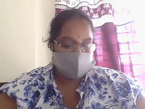 hootypriya online show from February 19, 9:49 am