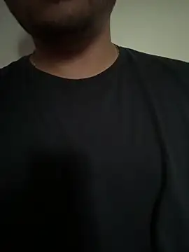 Snapshot of Qwert9012 chatting on November 4, 11:20 am Qwert9012 online show from November 4, 11:20 am