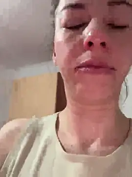 EdaQueen online show from February 6, 6:40 am