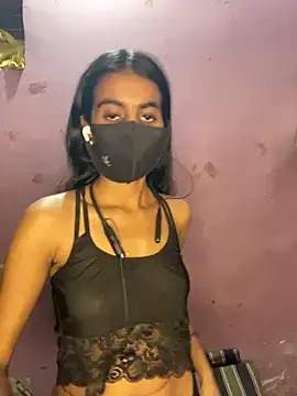 Snapshot of Thaper_Meera2 chatting on May 31, 7:37 pm Thaper Meera2 online show from May 31, 7:37 pm