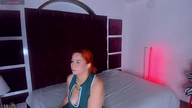 Snapshot of RossMildrey chatting on July 28, 6:31 pm RossMildrey online show from July 28, 6:31 pm