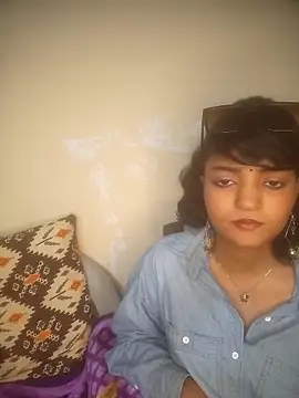 Freakingromance online show from February 16, 6:15 pm