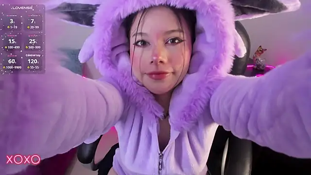 violettabond online show from November 8, 12:49 pm