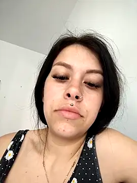 letty125 online show from May 5, 5:59 am