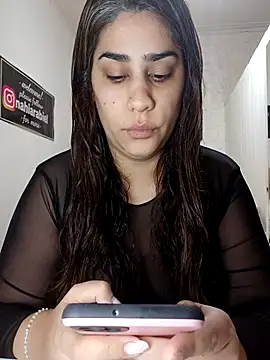 nahiarabiel33 online show from May 13, 5:54 pm