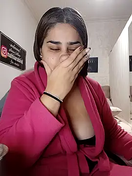 nahiarabiel33 online show from May 25, 5:41 pm