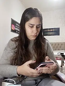 nahiarabiel33 online show from June 11, 3:54 pm