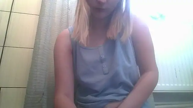 Snapshot of dirty_sasha00 chatting on June 18, 3:07 am dirty sasha00 online show from June 18, 3:07 am