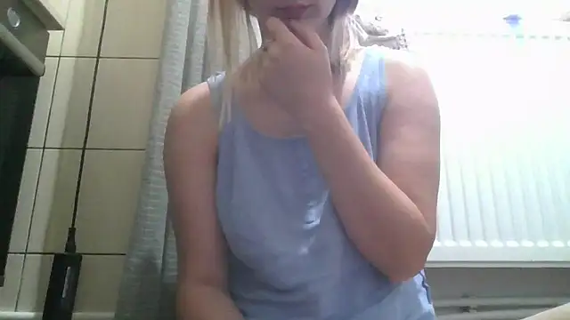 Snapshot of dirty_sasha00 chatting on June 22, 2:35 am dirty sasha00 online show from June 22, 2:35 am