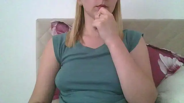 Snapshot of dirty_sasha00 chatting on July 8, 4:00 pm dirty sasha00 online show from July 8, 4:00 pm
