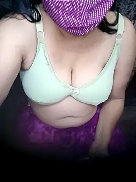 Snapshot of Anjali-25 chatting on July 1, 4:40 pm Anjali-25 online show from July 1, 4:40 pm