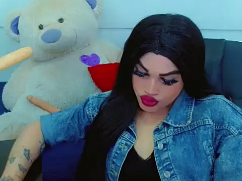 NharaBigCock online show from March 18, 7:28 pm