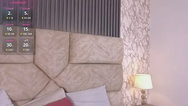 violett fowlerxx online show from April 27, 3:59 am