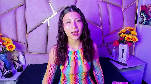 Snapshot of MelanyAss_ chatting on November 8, 3:01 pm MelanyAss online show from November 8, 3:01 pm