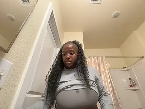 Snapshot of LadyVenomBites chatting on November 9, 2:10 am LadyVenomBites online show from November 9, 2:10 am