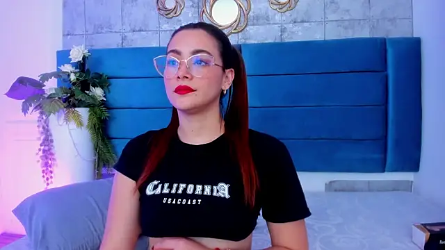 SaraAlvarezx online show from March 6, 4:42 am