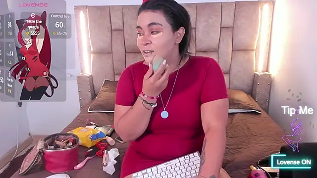 Snapshot of Ashlye_rose0 chatting on November 20, 11:54 am Ashlye rose0 online show from November 20, 11:54 am