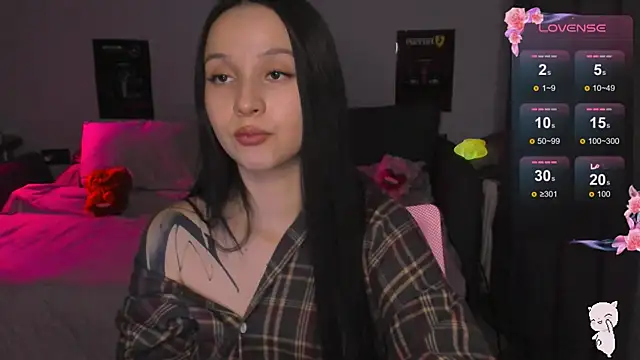 Snapshot of BabyMooon chatting on December 15, 5:17 pm BabyMooon online show from December 15, 5:17 pm