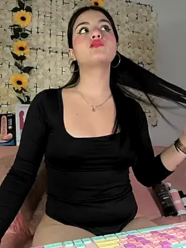 Snapshot of Lorenaa1 chatting on May 3, 9:21 pm Lorenaa1 online show from May 3, 9:21 pm