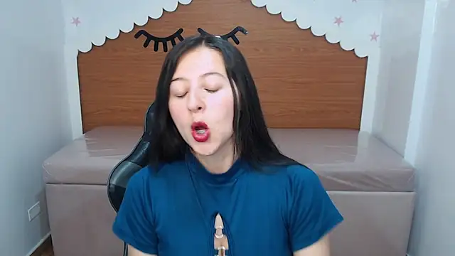 scarlett percy t online show from December 5, 7:10 pm