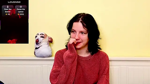 LatinaHuguenin online show from January 9, 7:22 am