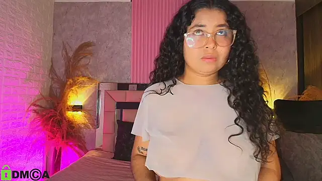 Snapshot of griselle_rousse chatting on June 1, 8:10 pm griselle rousse online show from June 1, 8:10 pm