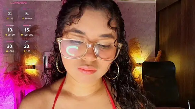 Snapshot of griselle_rousse chatting on June 12, 5:45 pm griselle rousse online show from June 12, 5:45 pm