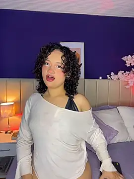  sarahRose online show from February 7, 4:27 am