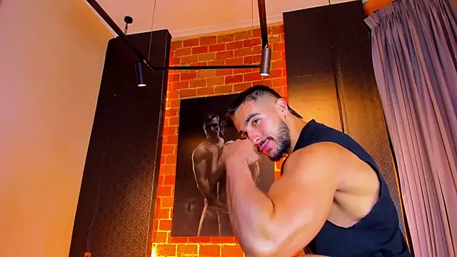 Scottfishcer1 online show from December 5, 7:10 pm