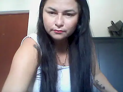 Snapshot of orianaxx01 chatting on November 8, 8:18 pm orianaxx01 online show from November 8, 8:18 pm