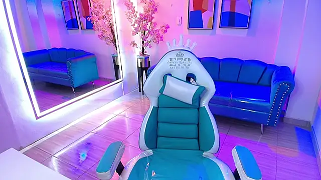 Snapshot of Alondra_gomexxx chatting on November 8, 3:29 am Alondra gomexxx online show from November 8, 3:29 am