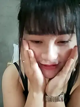 Snapshot of Anngela_18 chatting on November 14, 1:37 am Anngela 18 online show from November 14, 1:37 am