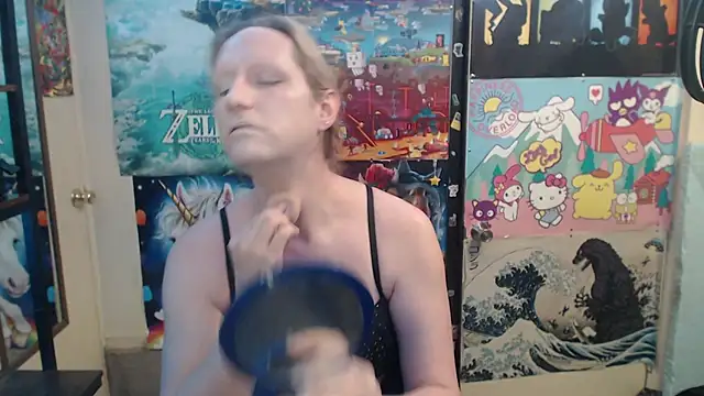 Savanah Banana  online show from February 22, 10:58 am