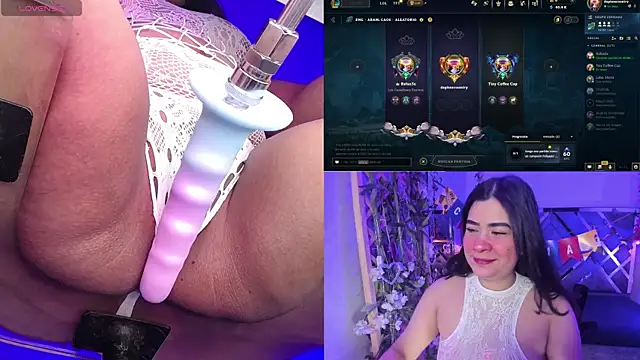 Snapshot of DaphneContry chatting on June 25, 2:55 am DaphneContry online show from June 25, 2:55 am