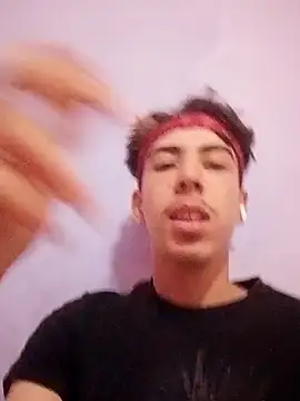 Snapshot of NovaCharm chatting on November 11, 10:37 am NovaCharm online show from November 11, 10:37 am