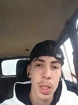 Snapshot of NovaCharm chatting on December 19, 3:30 pm NovaCharm online show from December 19, 3:30 pm