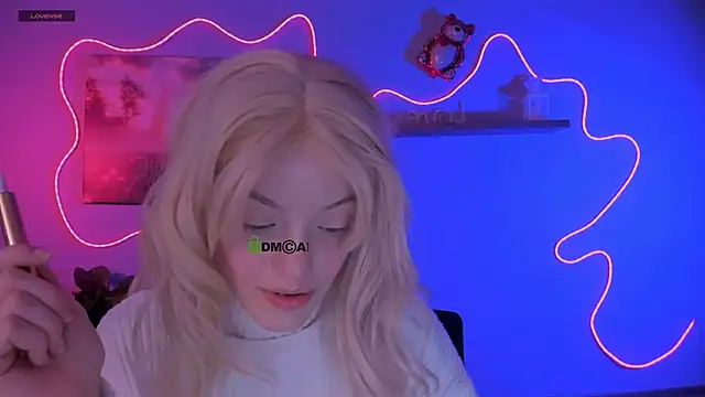 mia starrr  online show from March 11, 7:42 pm