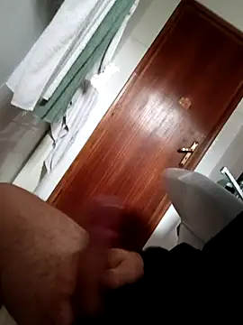 Snapshot of gdfvuh chatting on November 5, 2:28 pm gdfvuh online show from November 5, 2:28 pm